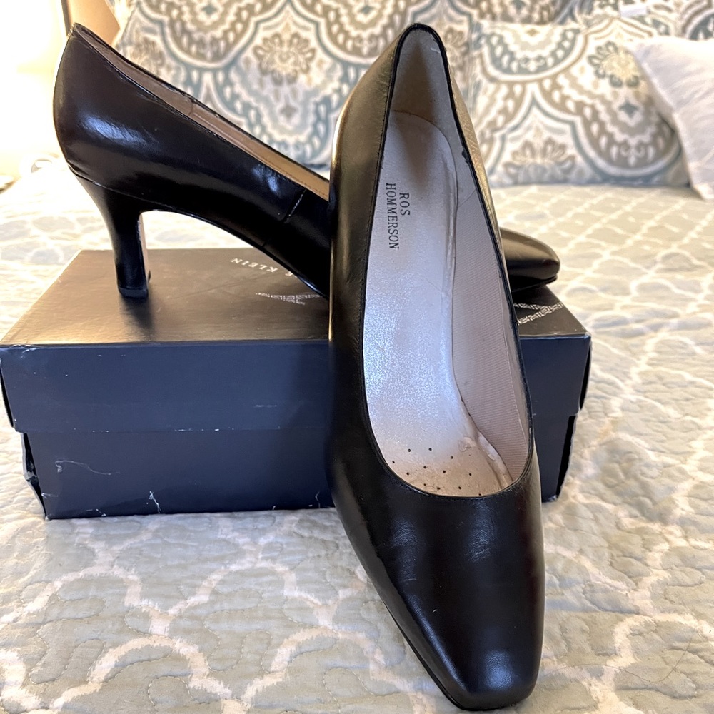 Women’s Size 11 Anne Klein heels